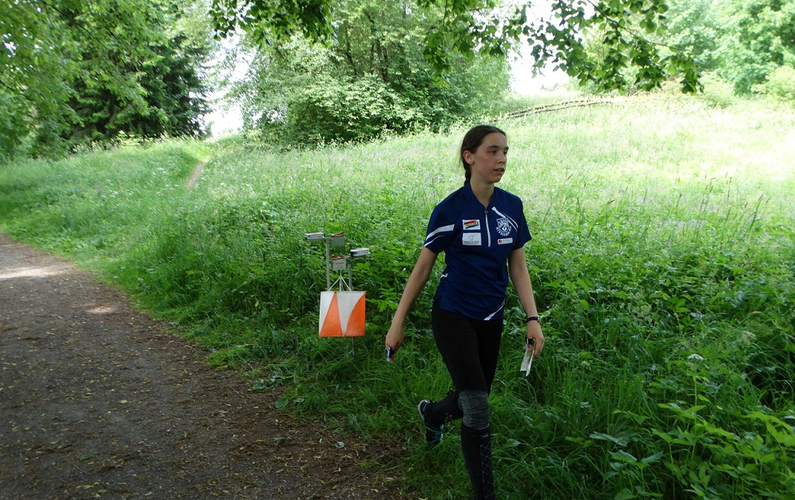 Rut Stark überzeugt mit Platz 2 beim Hamburg-Sprint und Platz 4 im Mittel-OL